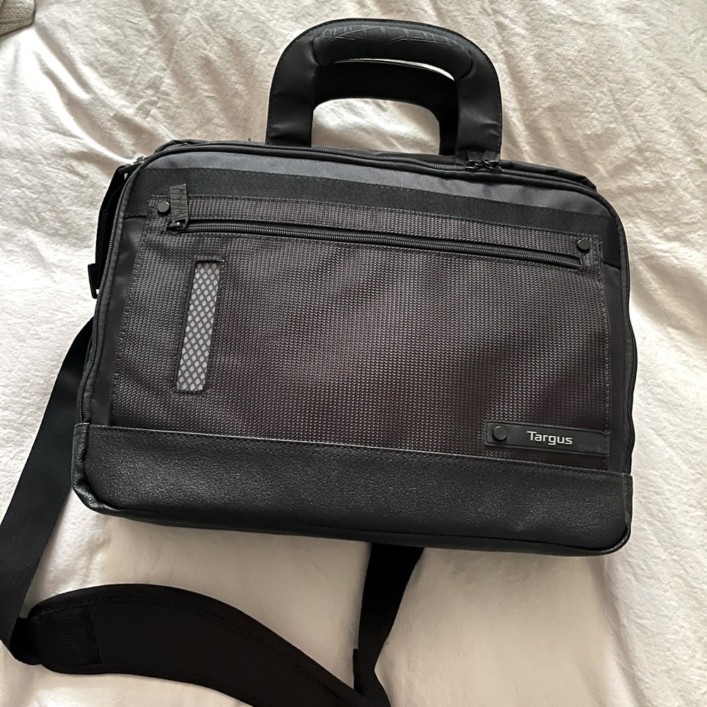 Targus Revolution laptop bag